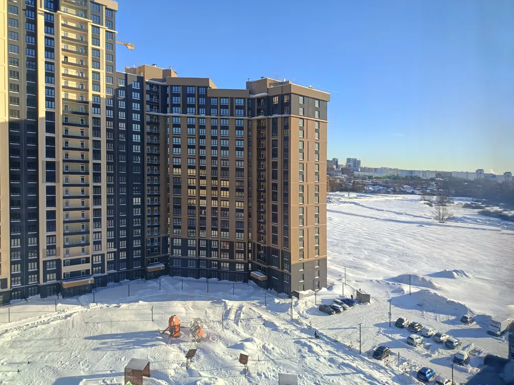 Светлая квартира рядом с ТЦ «Премьер» от Kravc Group