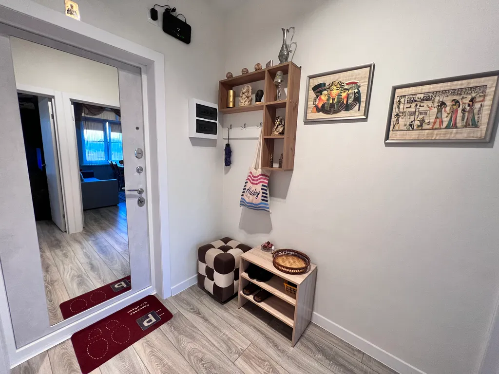 Милая квартирка с видом на горы и бассейном во дворе