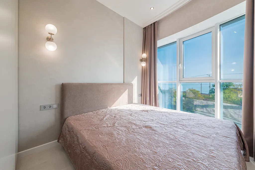 Дизайнерская квартира на берегу моря