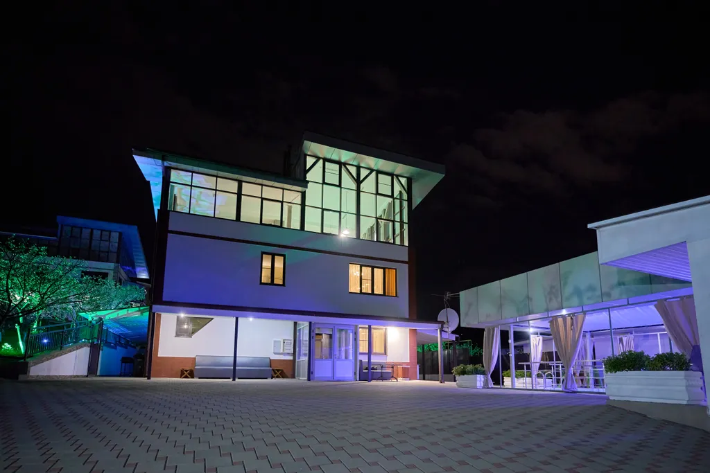 6-комнатный Дом