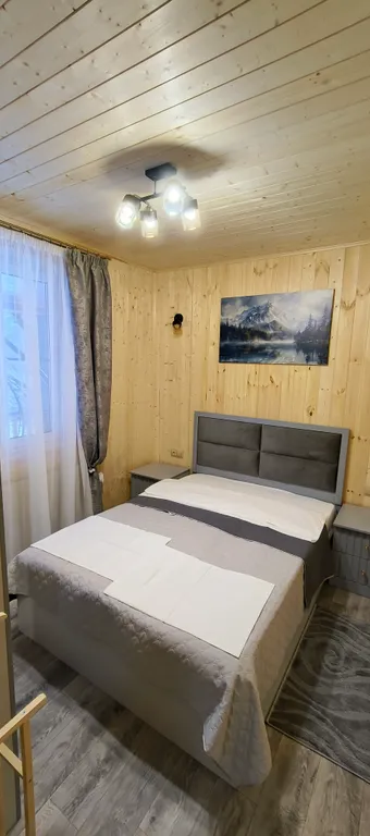 Коттедж с видом на горы (3 спальни)