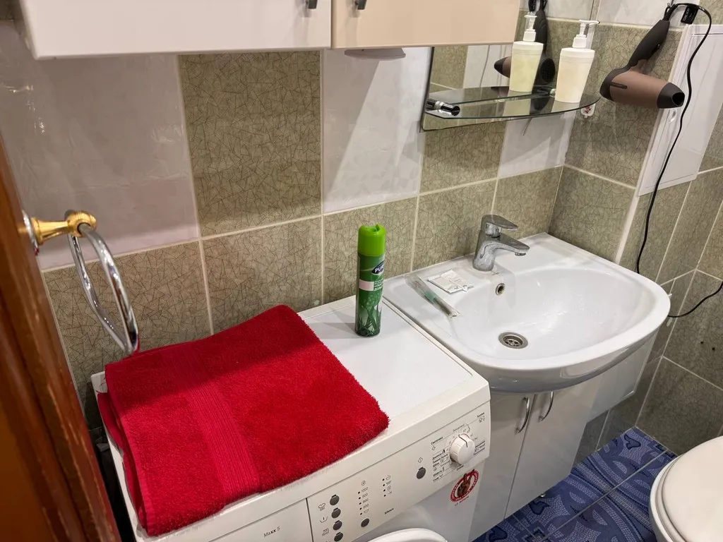 Просторная однокомнатная квартира с высокими потолками