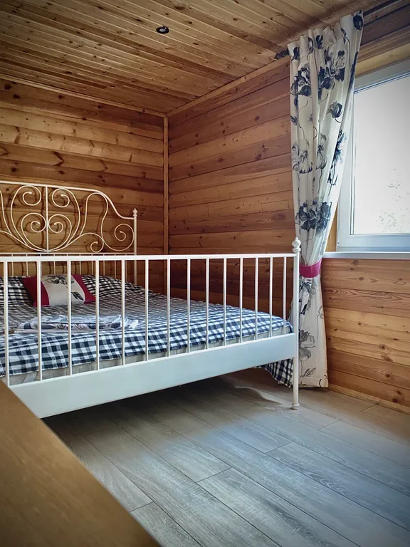 Уютный дом на берегу водохранилища