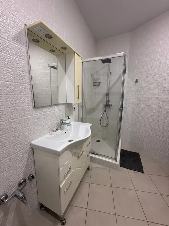 Двухкомнатная квартира на первой береговой линии!