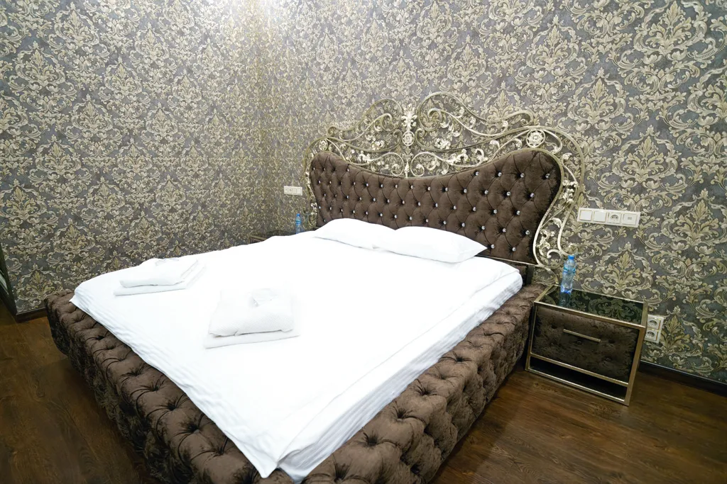 Коттедж с бассейном и сауной