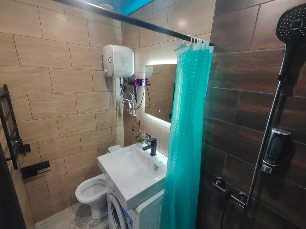 Квартира Отличная студия напротив Сибади в центре Нефтяников — Омск