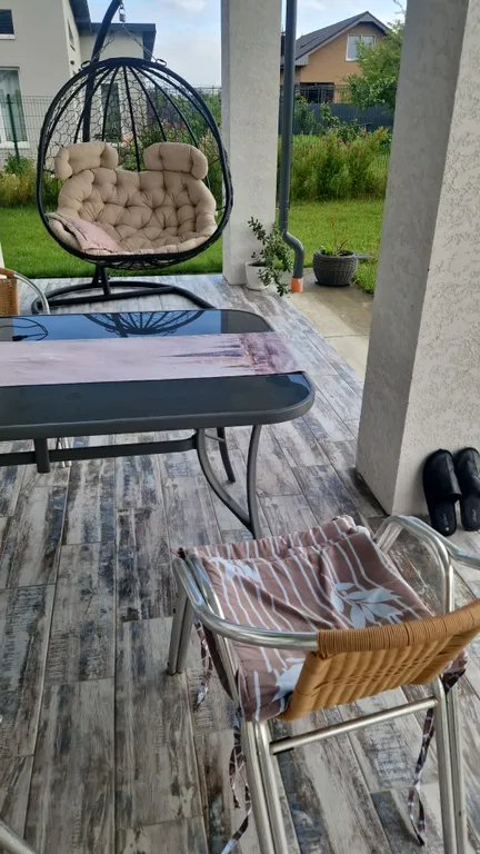 Дом с бассейном