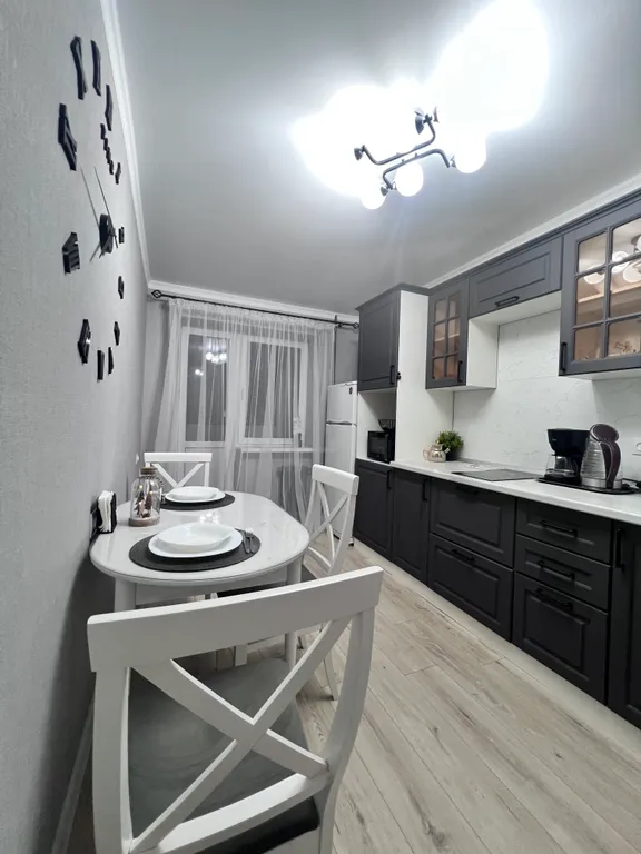 Квартира в центре с красивым видом на Атажукинский парк и горы