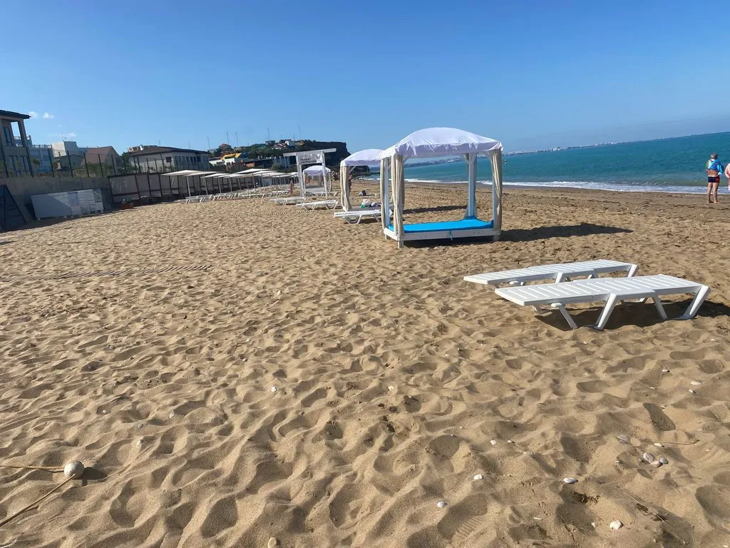 Гостевой четырехместный домик в Орловке