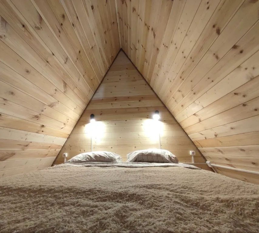 Дом на берегу реки №1