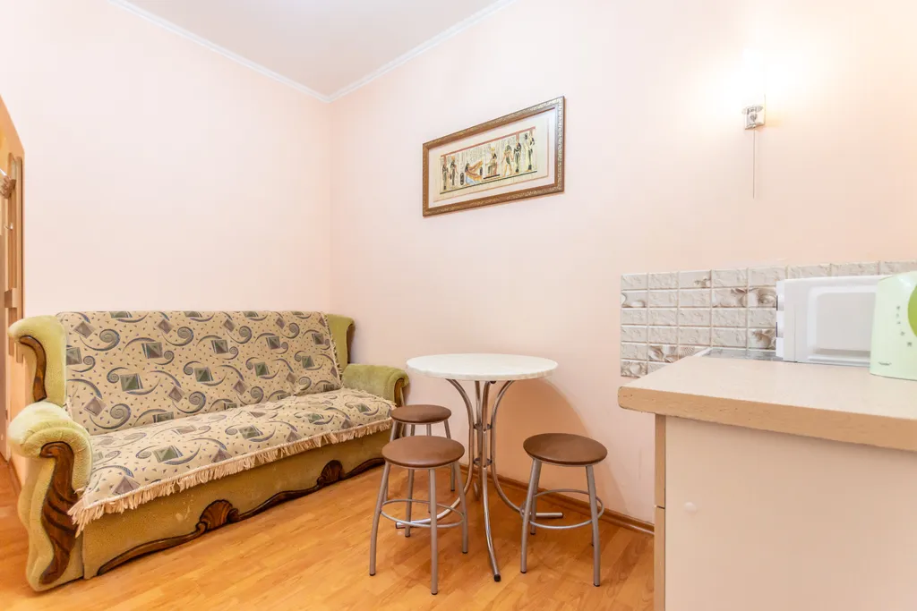 2х комнатные апартаменты в 200 метрах от моря в центое Алушты