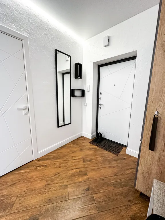 Geometry - просторная квартира с панорамным видом на реку в центре