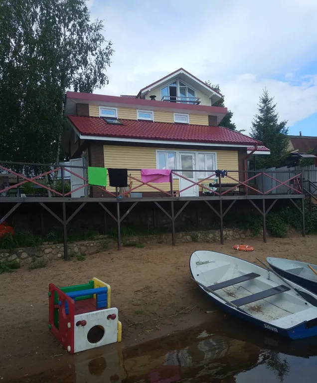 Коттедж Дом с баней прямо на берегу озера Селигер — Заборки