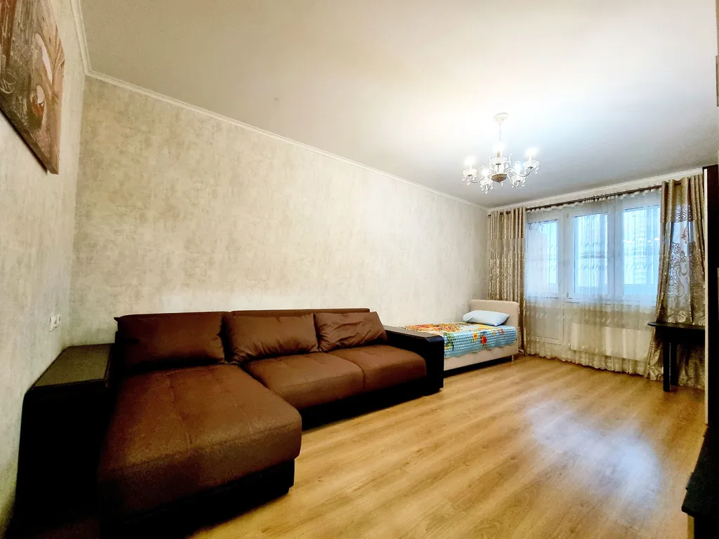 Просторная квартира до 6 человек около ТРЦ Июнь