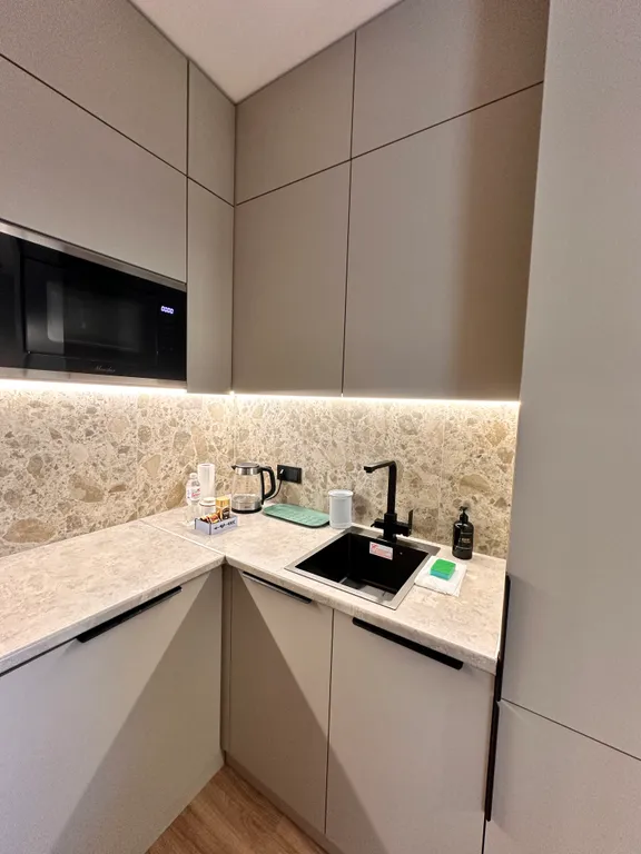 Апартаменты с балконом в центре курортной зоны