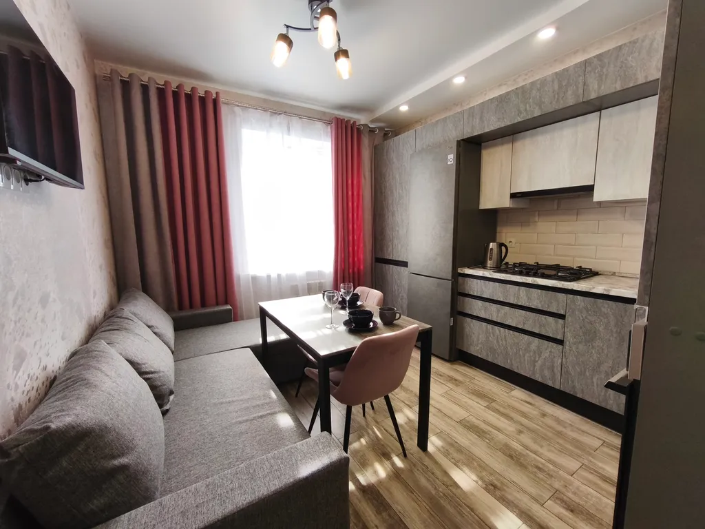 Квартира Мжк парк 1 ком — аренда посуточно в Строитель