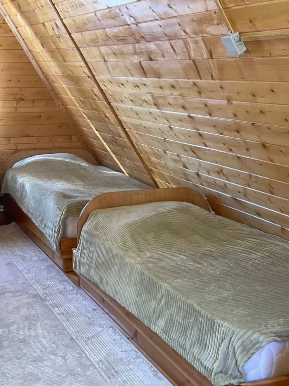 Уютная спальня на мансарде