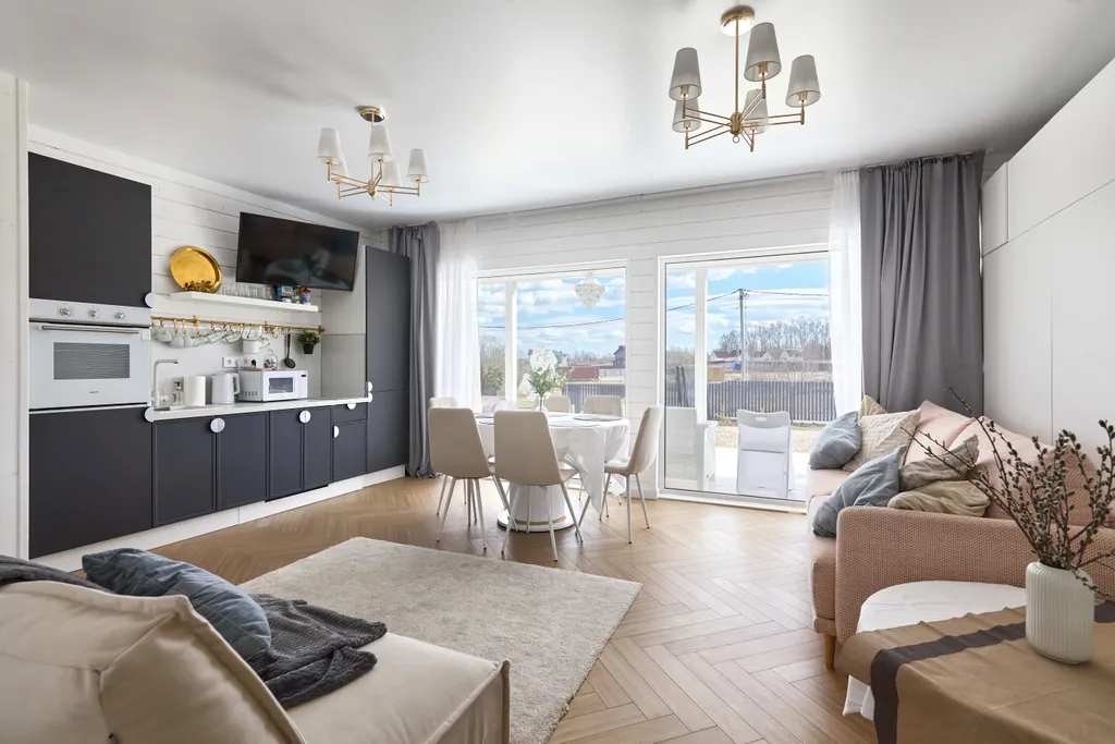 3 больших спальни и с/у с ванной, огромная кухня гостиная white house