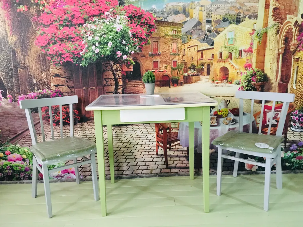 Старый дворик, где уютно и тепло