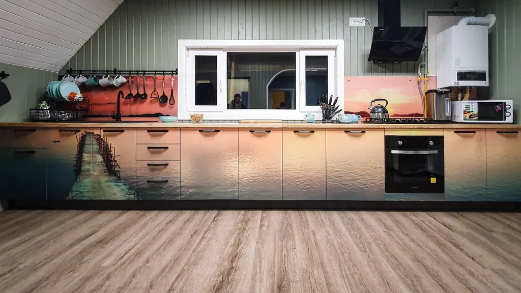 Жёлтая комната в коттедже