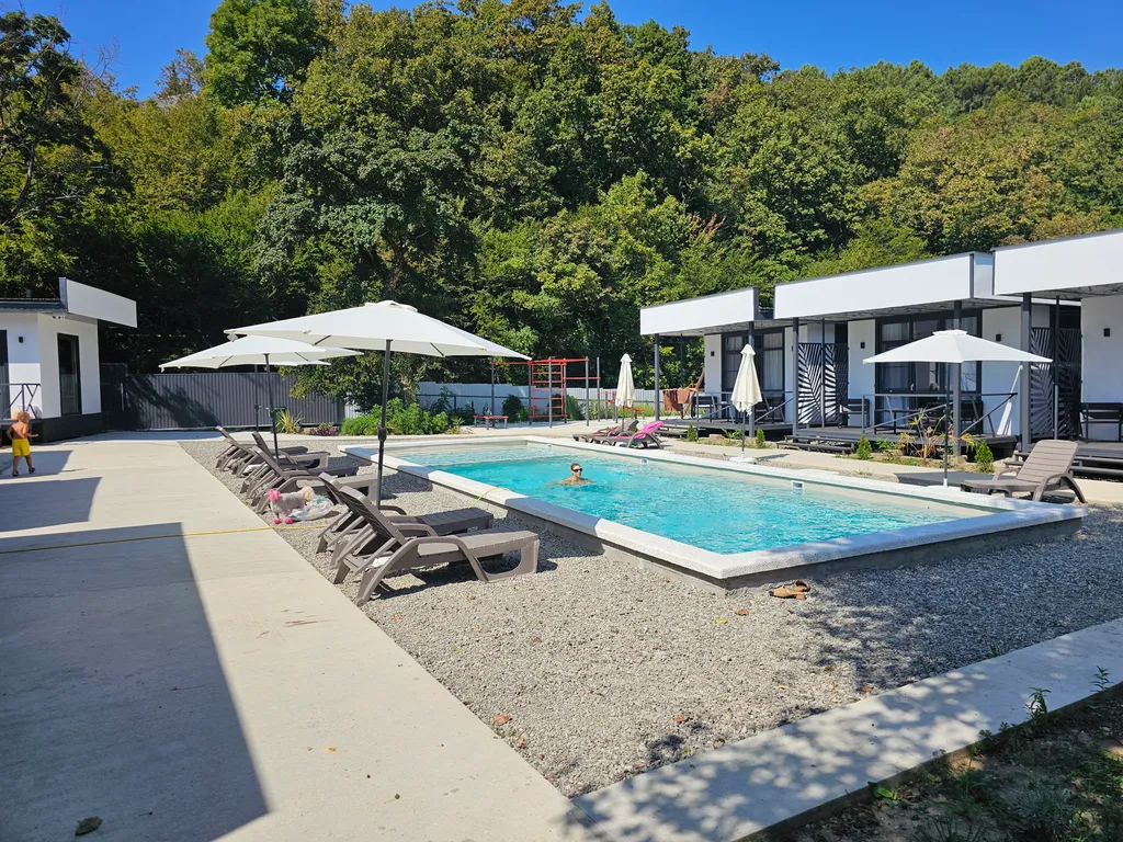 Уютные гостевые домики Колос