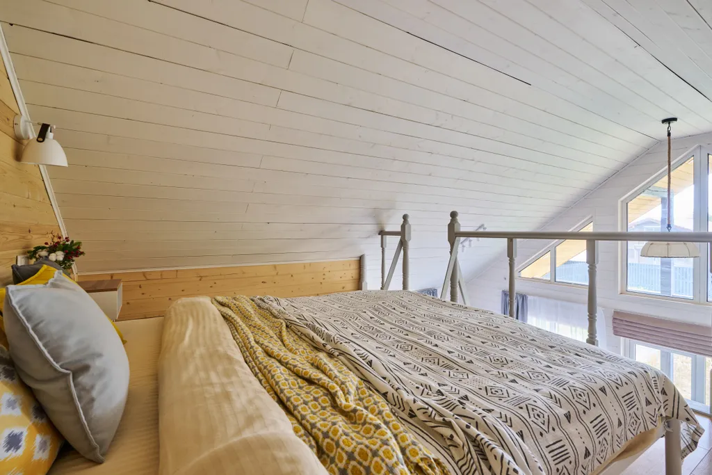 Коттедж в окружении леса с джакузи и сауной