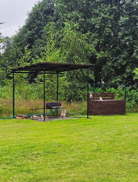 Уютные домики на берегу озера