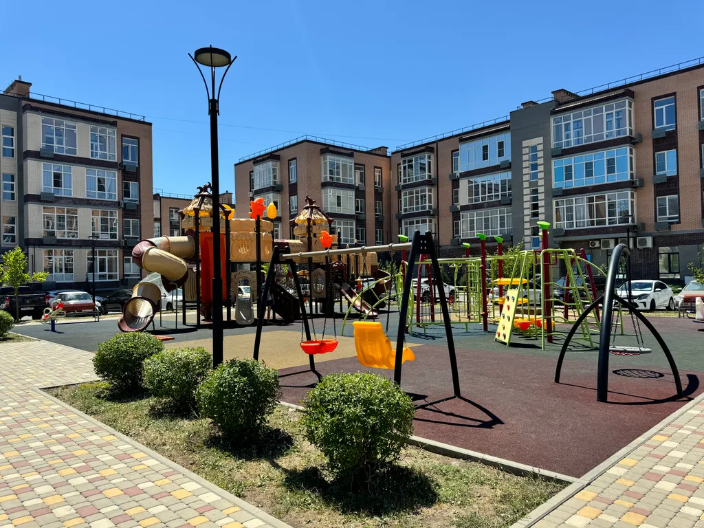 Яркая однокомнатная квартира с закрытой придомовой территорией