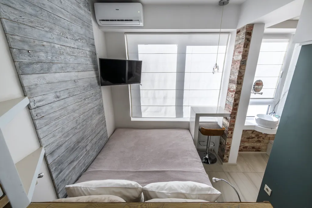 ЛАЙТ ДЖЕМ ДИЗАЙН-СТУДИЯ | 28 м²| Гипнотический вид из кровати