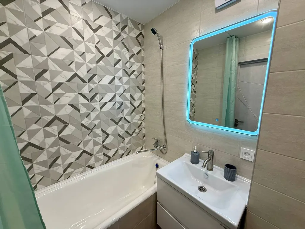 Современная двухкомнатная в центре города