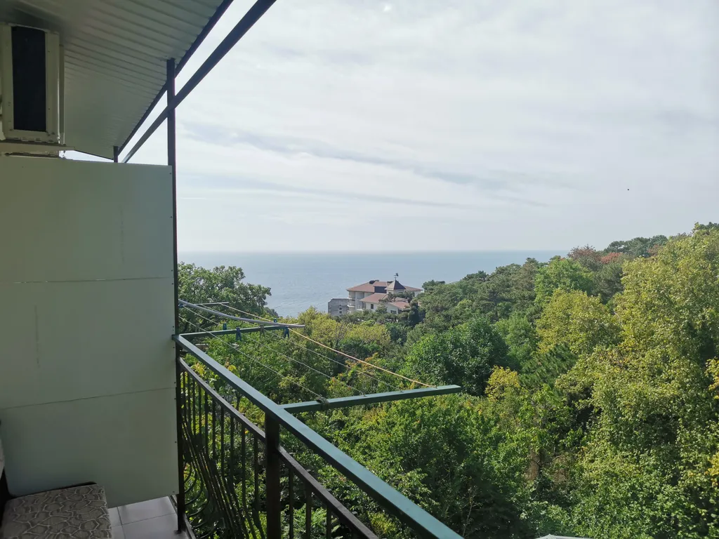 Уютная 2-комнатная квартира с видом на море и лес