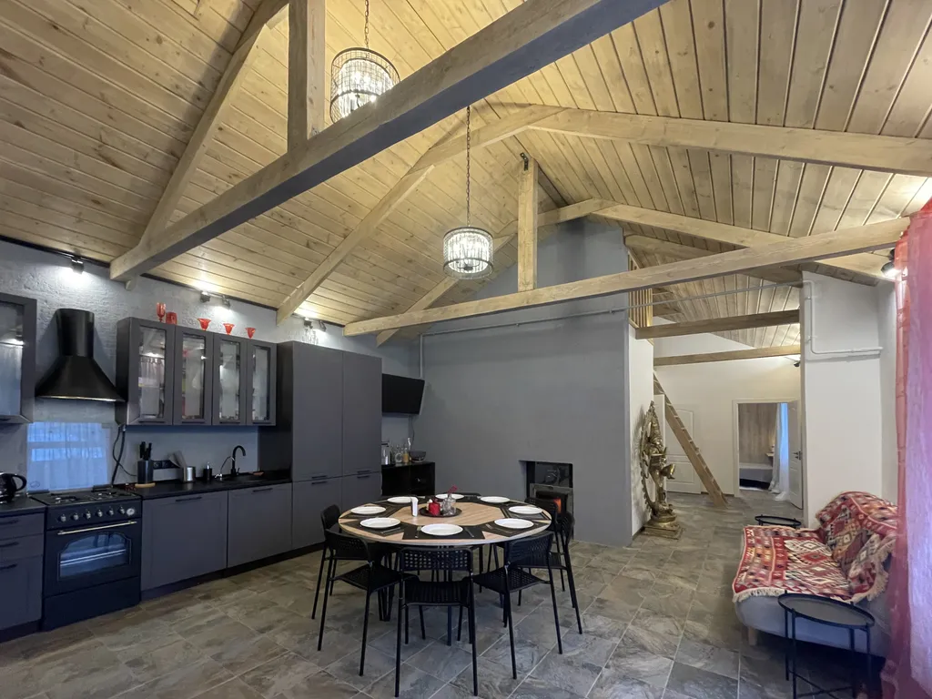 Касл руж - дом у Павловского парка