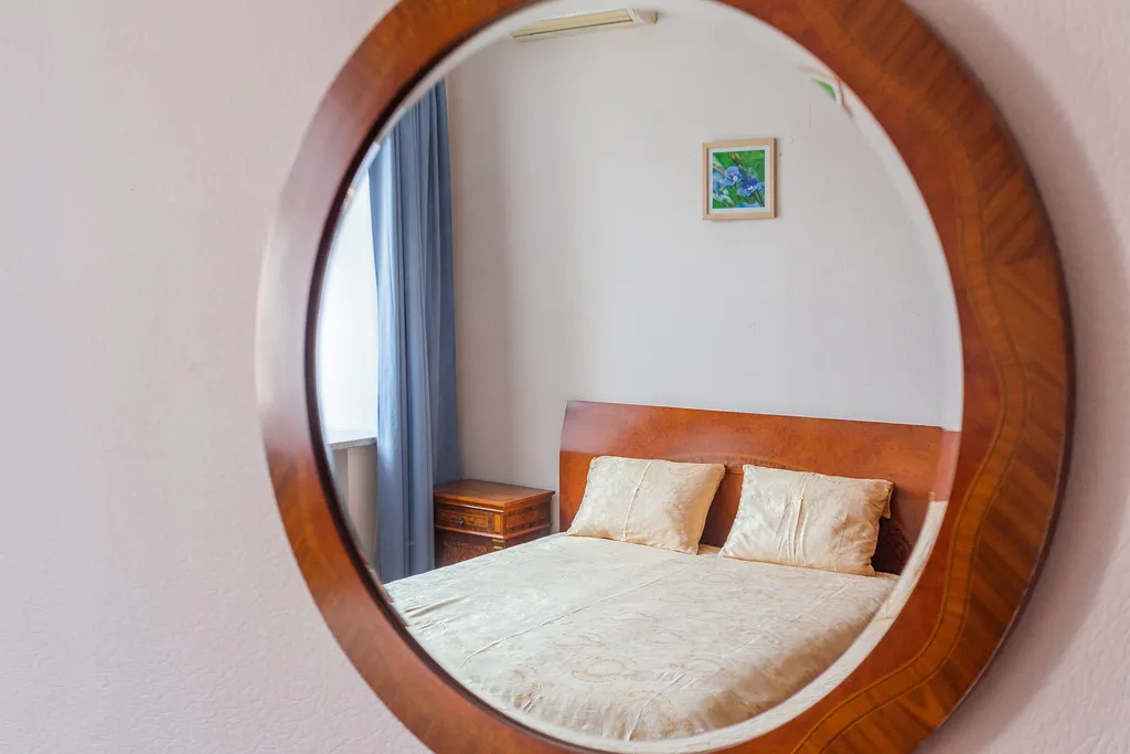 Шикарная комната со своей душевой кабиной и туалетом