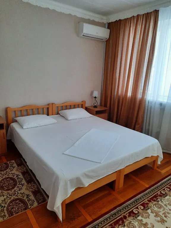 Дом с бассейном