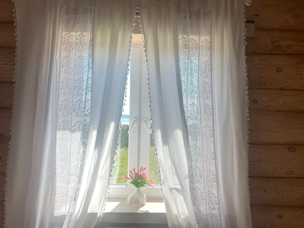 Двухэтажный дом с видом на Галичское озеро