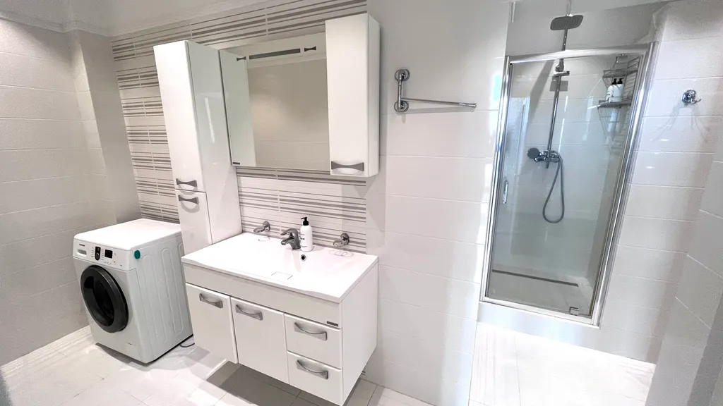 Большая современная квартира с нереальным видом на море