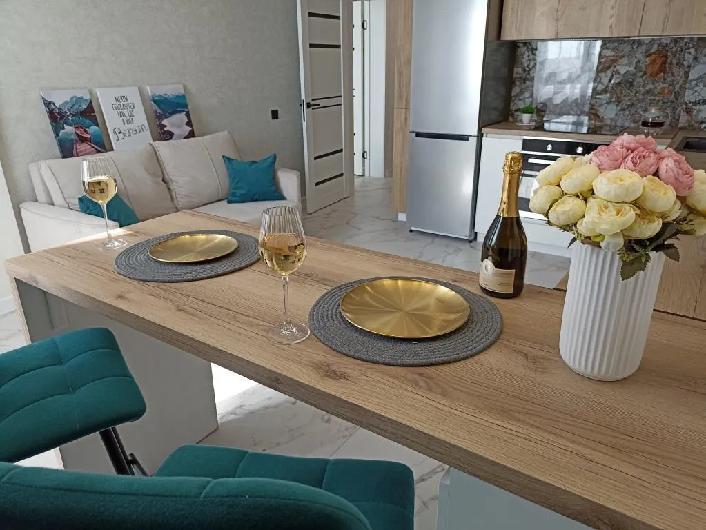 Стильная евродвушка  на 4-х сети апартаментов "Все в гости"