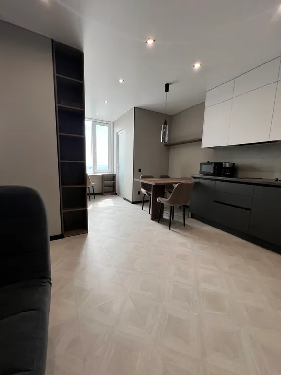 Современная квартира с видом на море в центре города