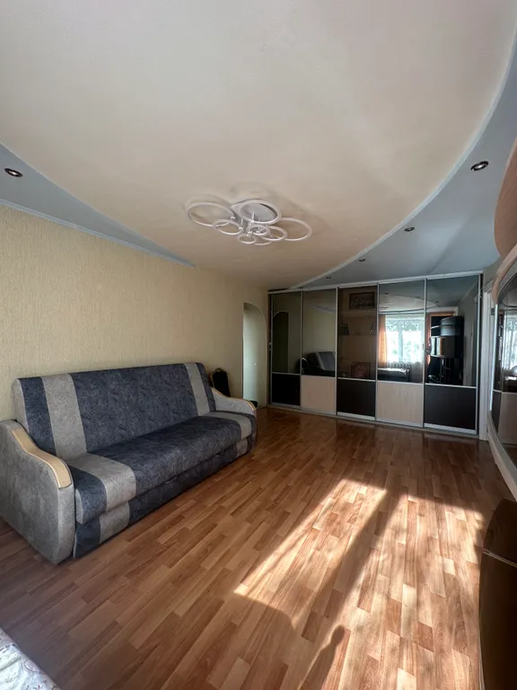 Трехкомнатная квартира в близи с историческим городом