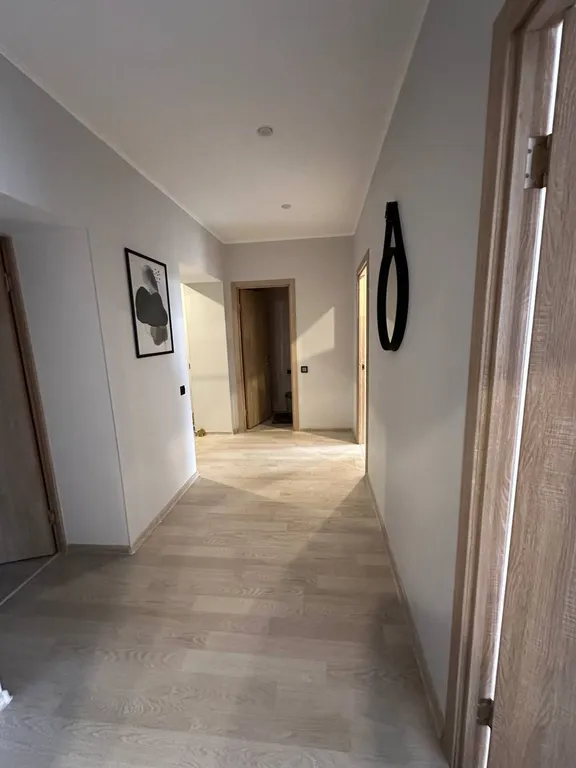 Современная новая квартира в стиле лофт недалеко от берега