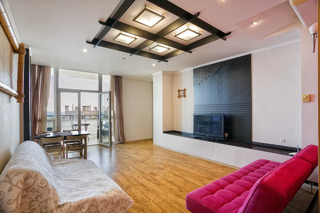 Апартаменты с видом на море и горы рядом с Артеком в Белом доме