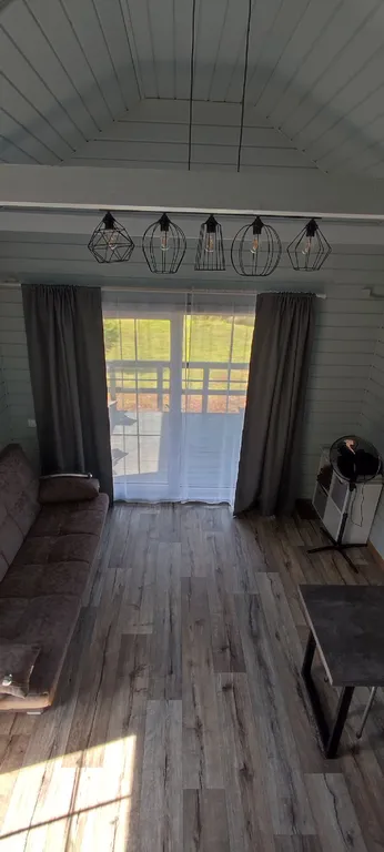 Дом на берегу реки