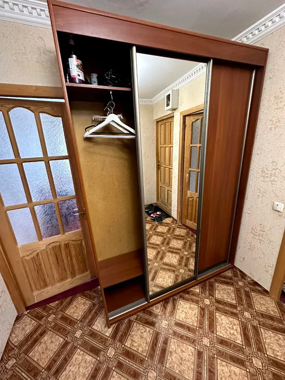 Квартира находится в центре посёлка Дубки