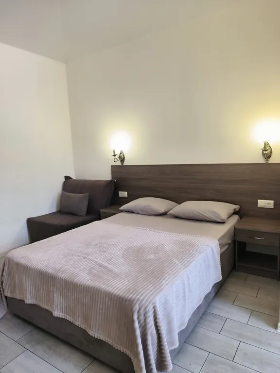 Квартира Комната — аренда посуточно в Лоо