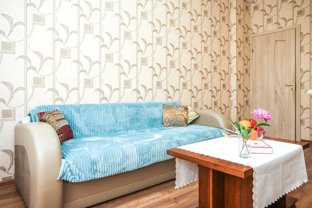 Светлая двухкомнатная квартира в тихом зелёном районе