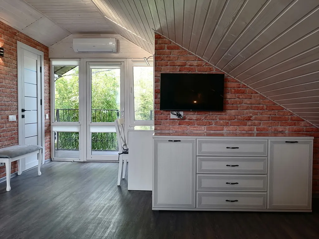 Квартира Квартира Студия - мансарда в тихом центре — Севастополь