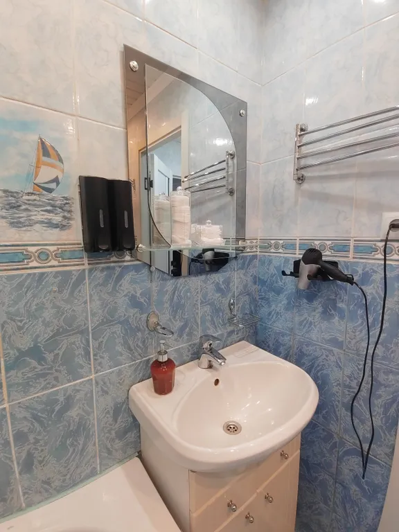 Трёхкомнатная квартира с раздельными комнатами, балконом и лифтом