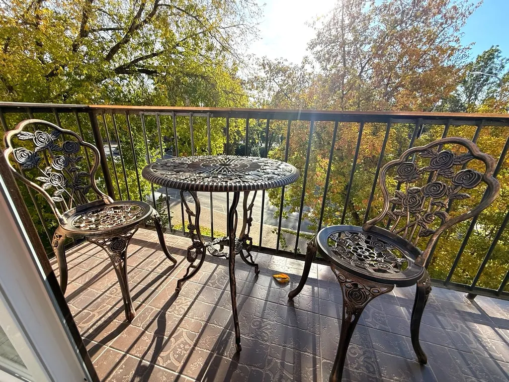 Французский балкон с видом на Псковский Кремль