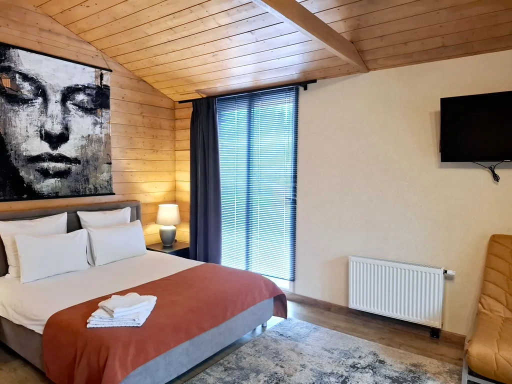 Коттедж у реки в центре Звенигорода