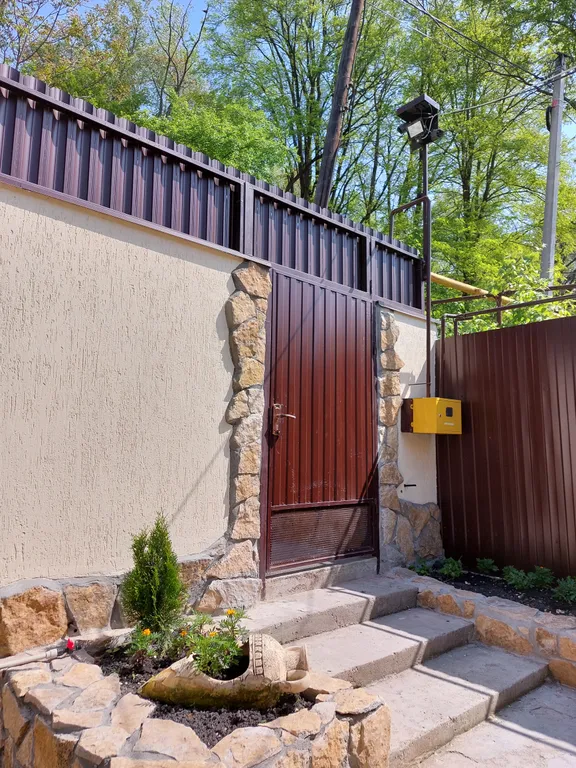 Коттедж Уютный дом с двориком в центре города — Пятигорск